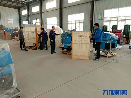 無錫聚氨酯噴涂(圖1) 濟南九旭國內(nèi)聚氨酯設(shè)備生產(chǎn)廠家